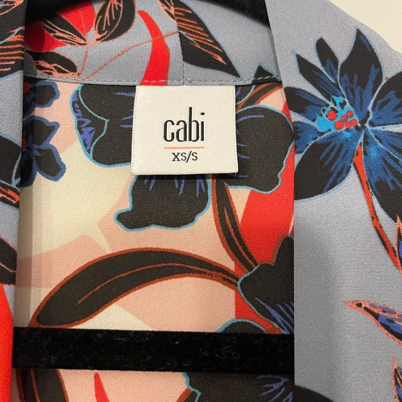 🚩 Final Sale- CAbi | Vibrant Floral Kimono Wrap Cardigan, XS/S Japanese Tropical - Picture 6 of 11